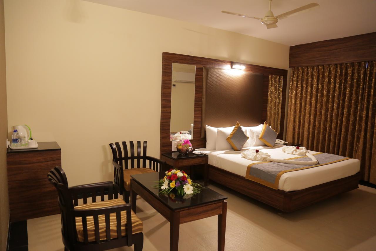 Rangalaya Royal Hotel Vellore Ngoại thất bức ảnh